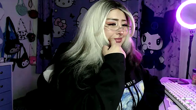 lussyevans24's Live XXX Chat