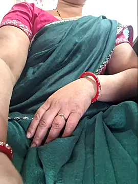 indianhotwife639's Live XXX Chat