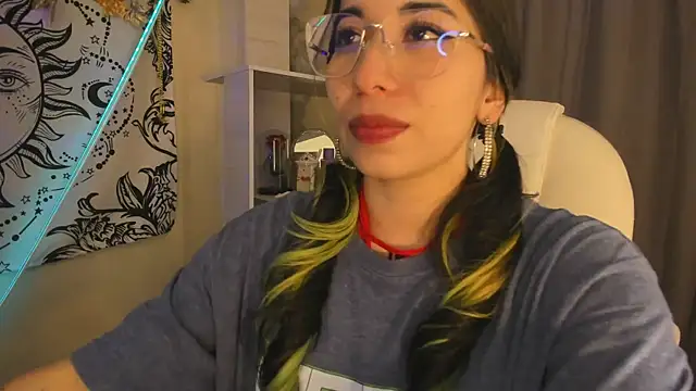 Laughing_Natty Live XXX-chat