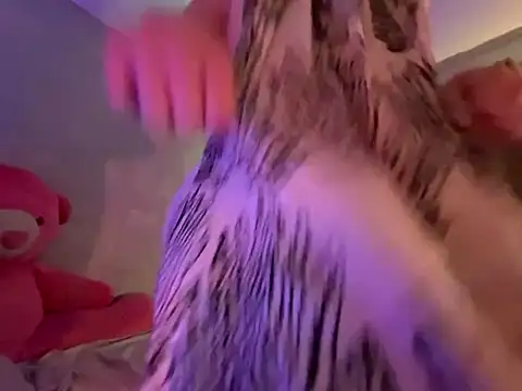 sacred_gracexx élő XXX-chatje