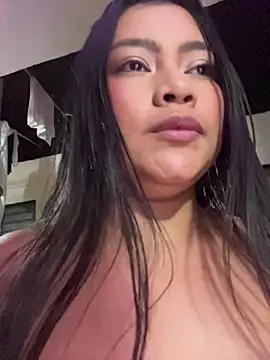 LunaaRosse Show in webcam