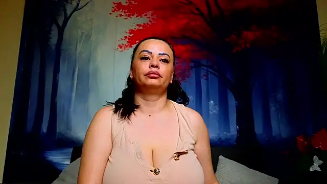 XXX chat uživo modela ElizabethEven