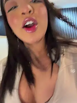 jenn_fit: διαδικτυακό σόου στην κάμερα