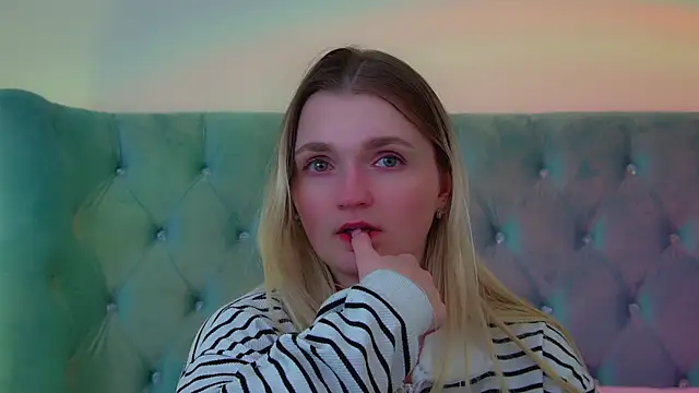 AnnyRaii élő XXX-chatje