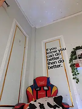 XXX_harna élő XXX-chatje