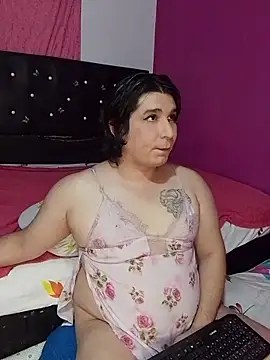 Pokazy przed kamerką – Kaissydoll