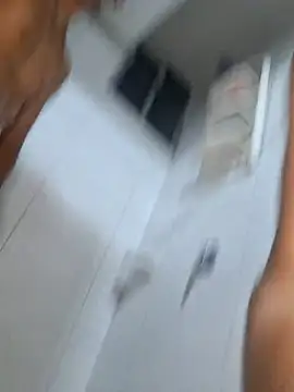 Chat +18 de Novalewis_ ao vivo