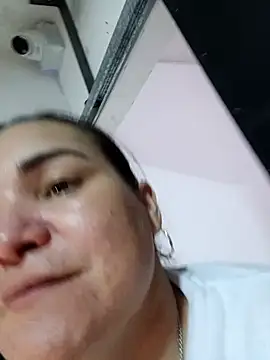 Chatroom XXX en direct de Zuleyka_69