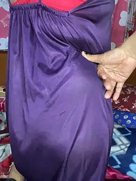 CUTI-NAINAのライブXXXチャット