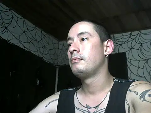 Вебкам-шоу vampireathome