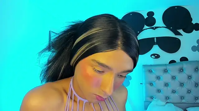 AdharaSkinny_ live XXX chat