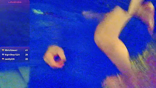 Chat +18 de DoMeDoggyNow ao vivo