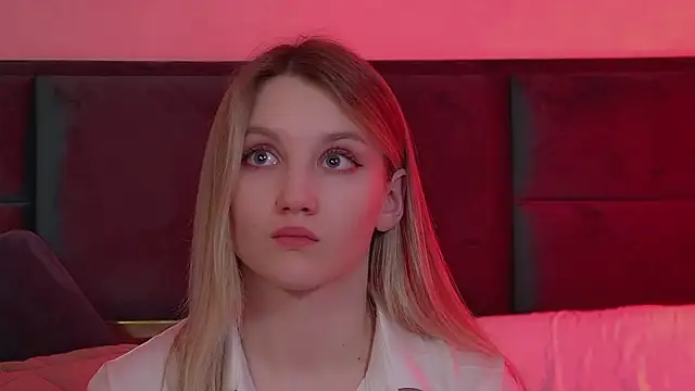 XXX chat uživo modela StacyEvances