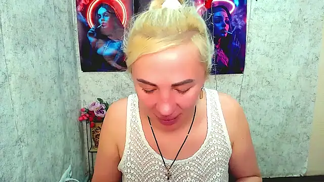 Czat XXX na żywo – EmmaCat_