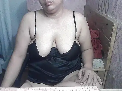 chubbylicious33 Live XXX-chat