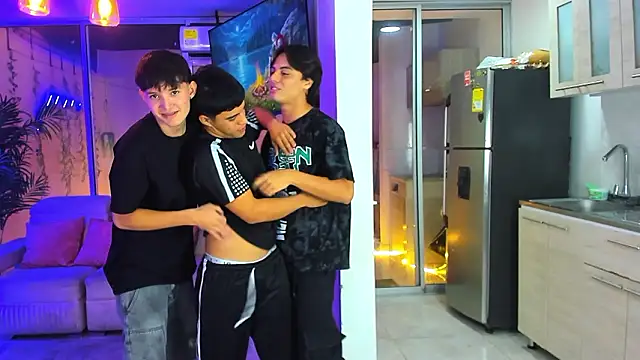 Houseofwarrios: онлайн-секс-чат