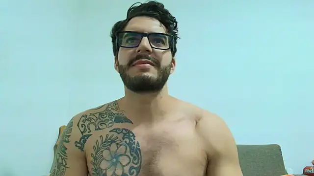 thomas_gun: онлайн-секс-чат