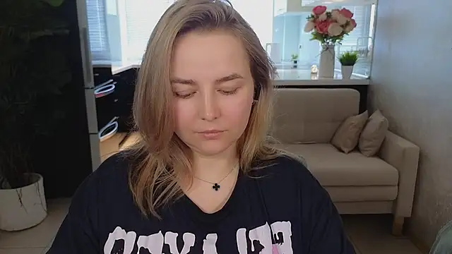 Mira_Mermayd's Live XXX Chat