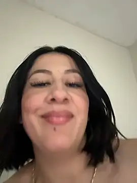 La_quecuu: διαδικτυακό σόου στην κάμερα