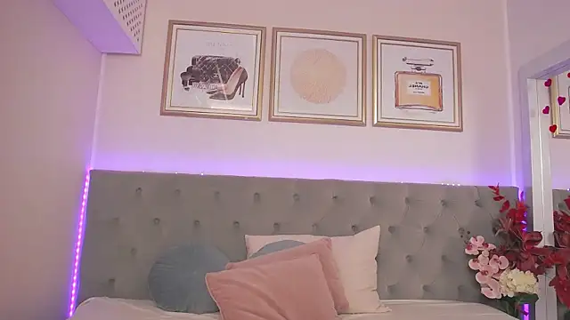 BustyEva_: απευθείας συνομιλία ΧΧΧ