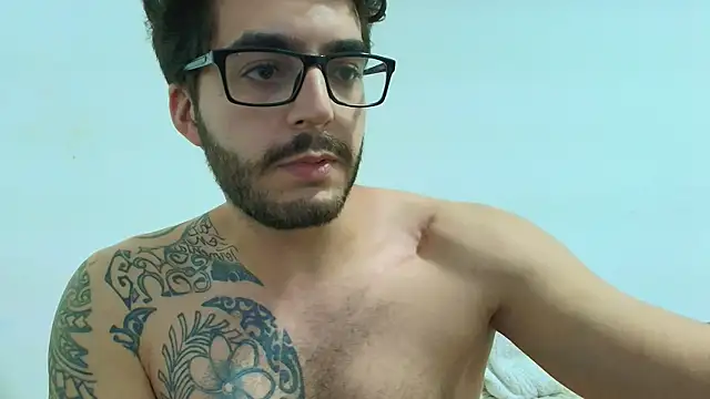 Chat XXX en directo de thomas_gun