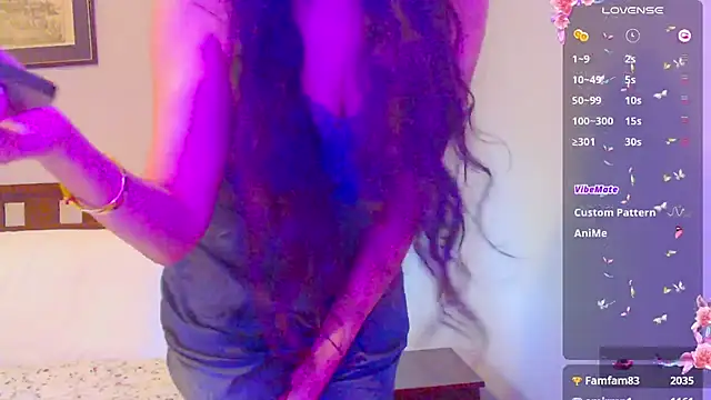 Živý XXX chat FaRaSha777