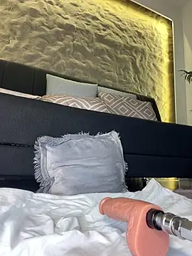 Pokazy przed kamerką – Isa__Blanc