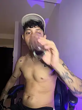 Chat +18 de tonysexyboy ao vivo