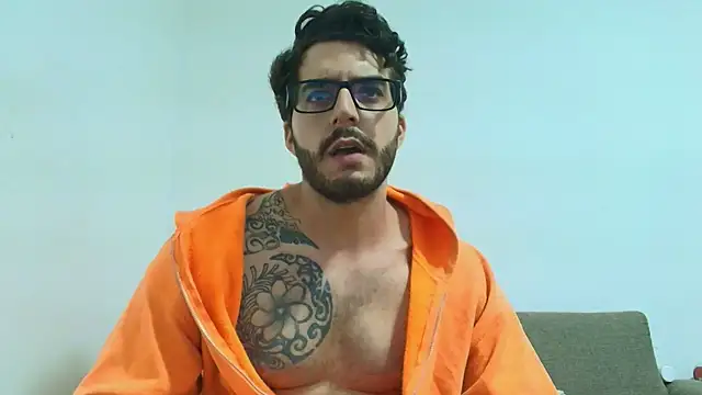 Chat +18 de thomas_gun ao vivo