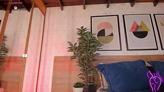 MiaKay1 – Naživo XXX chat