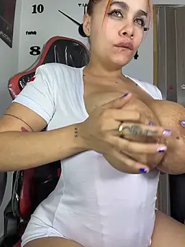 miapichxs 现场XXX聊天