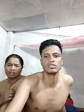 Chatroom XXX en direct de Priankaboudi