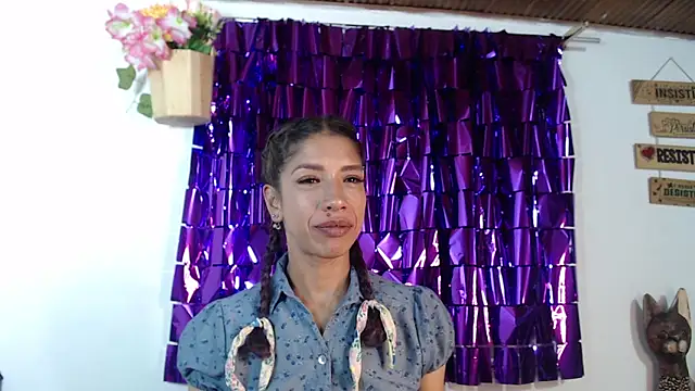 astrid_miller_1 élő XXX-chatje