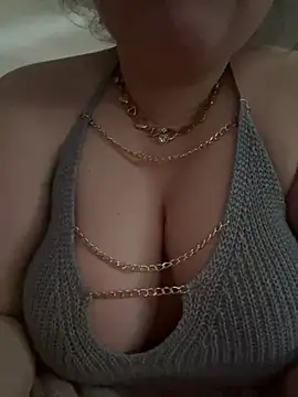 savageebny: διαδικτυακό σόου στην κάμερα