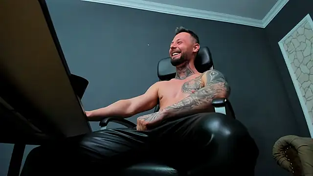 BrianHunts 即時 XXX 聊天