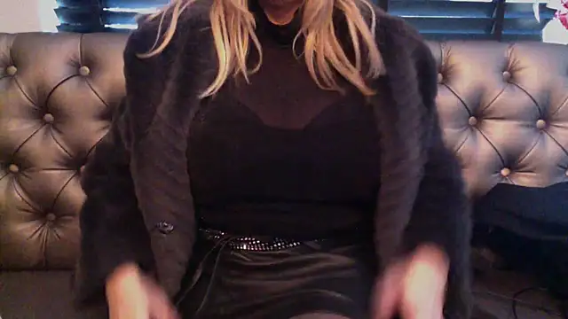 Lisavontease 现场XXX聊天