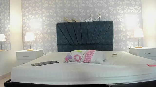 VioletRose_as: απευθείας συνομιλία ΧΧΧ