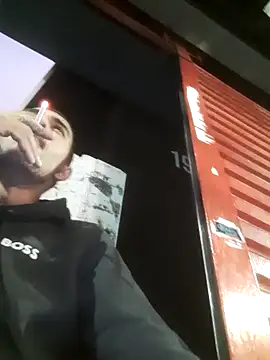 Catriel007: διαδικτυακό σόου στην κάμερα