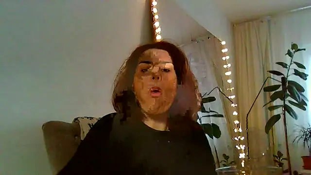 Ms-Lust1- Chat XXX in diretta