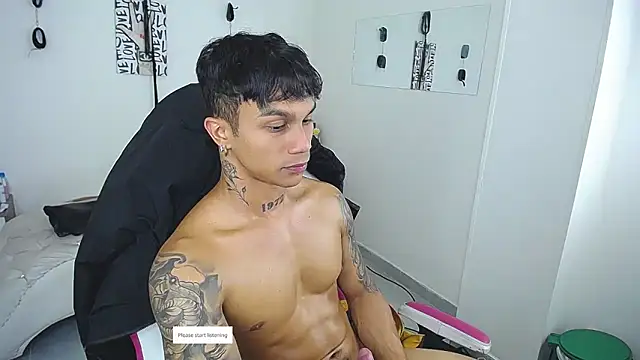 Leonard_Price Live XXX-Chat