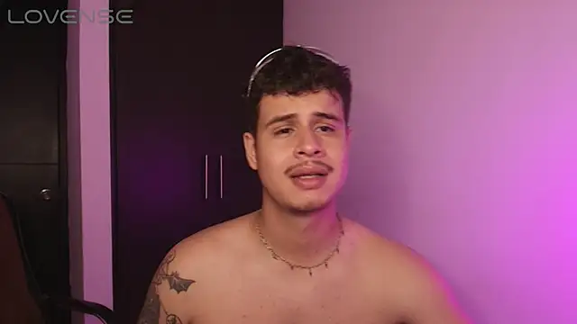 دردشة BjornSteel الجنسية المباشرة