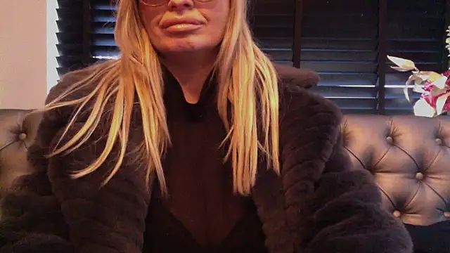 Lisavontease Live XXX-Chat