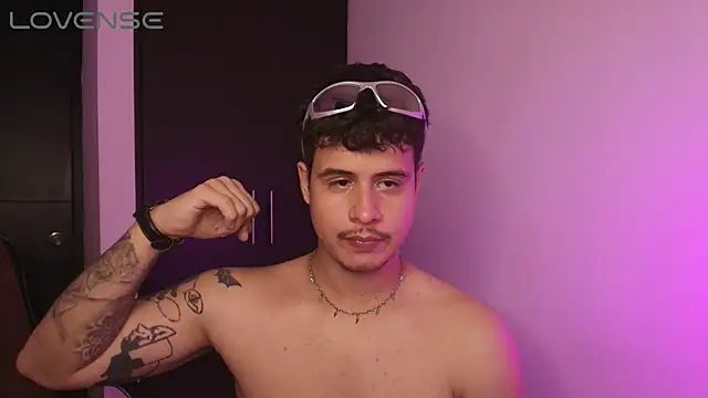 BjornSteel's Live XXX Chat