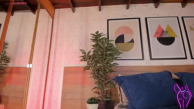 MiaKay1 Live XXX-chat