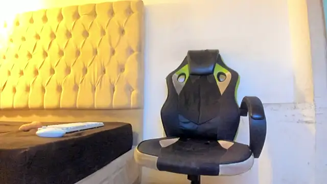 Darkknightx01's Live XXX Chat