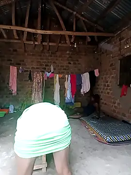 holygrail001 Live XXX Chat