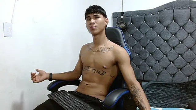 luka_big18's Live XXX Chat