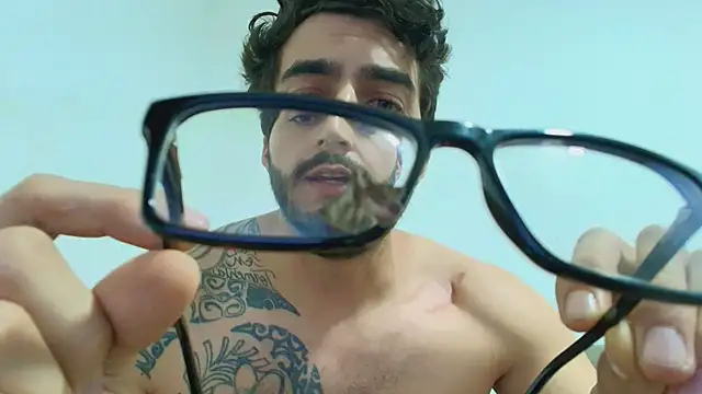 Chat XXX en directo de thomas_gun