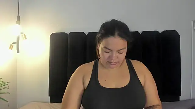 Amaranoir- élő XXX-chatje