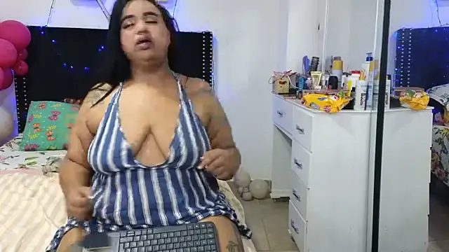 Chatroom XXX en direct de charlotte_077